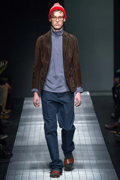 Look 34